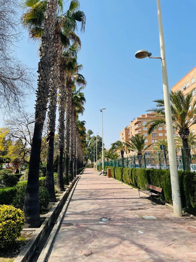 Cozy 2-Bedroom Serviced Apartment With Netflix Puerto de Sagunto Ngoại thất bức ảnh